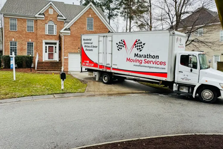 Bay Colony moving experts