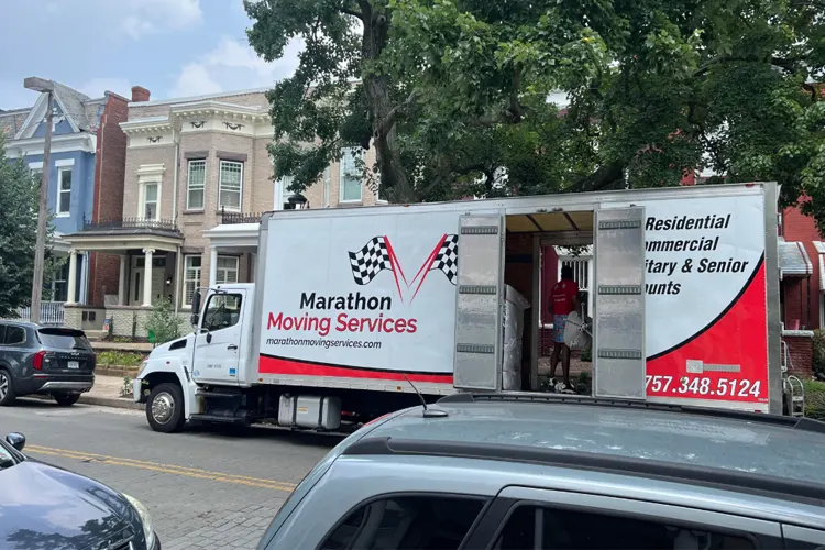 movers in Bay Colony